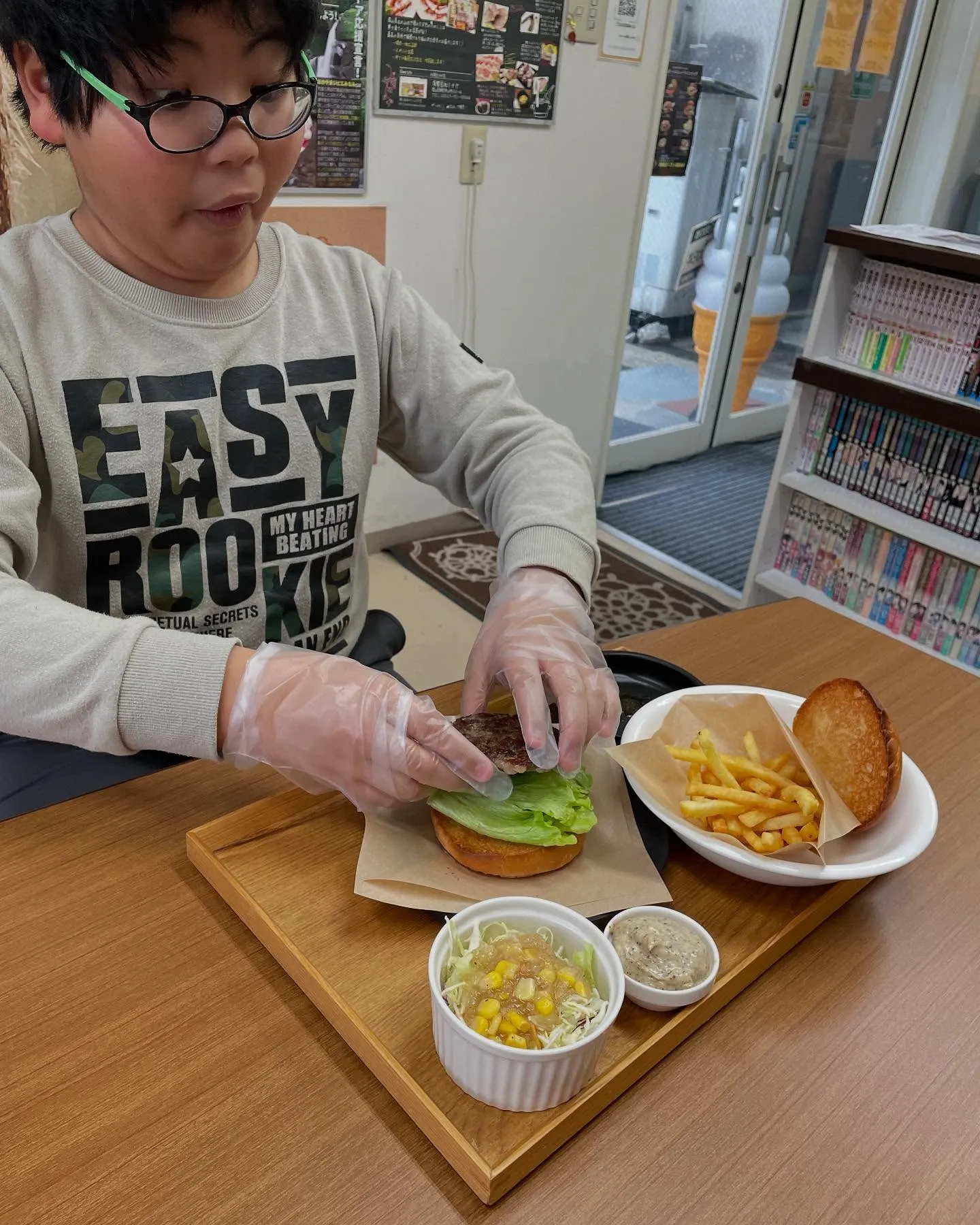 ハンバーガーは…自由だ！