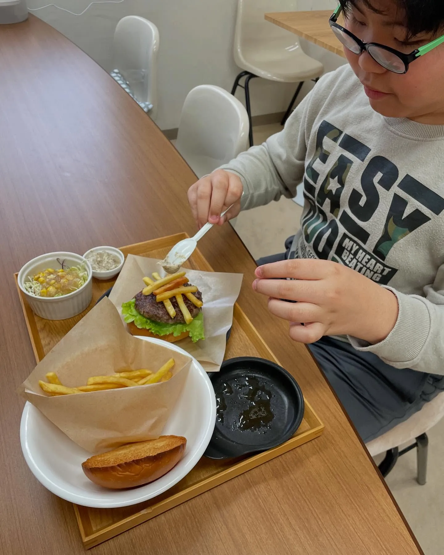 ハンバーガーは…自由だ!